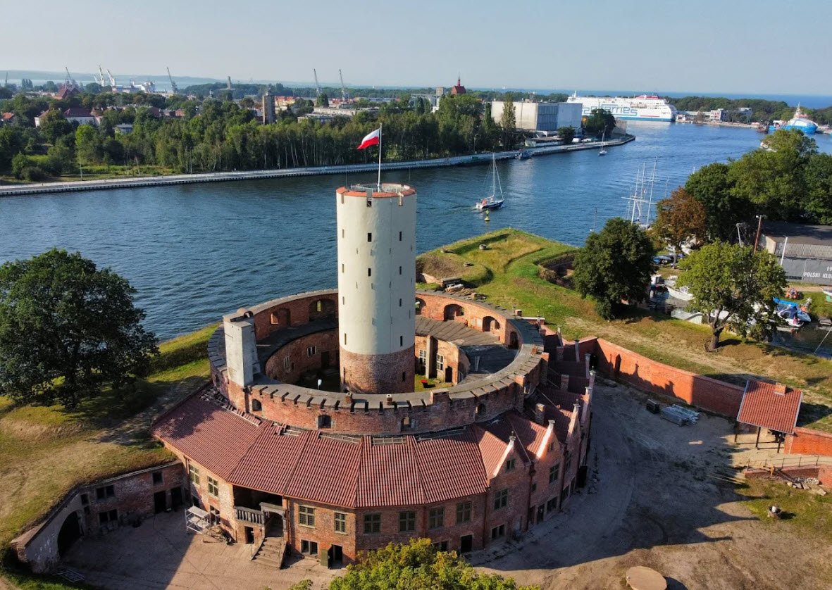 Wisłoujście Fortress, Poland